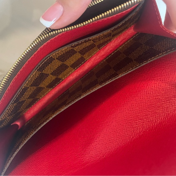 Emilie Louis Vuitton Wallet - Picture 9 of 10